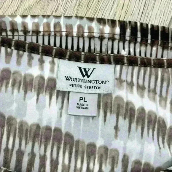 Worthington Short Sleeve Blouse Size PL - Picture 5 of 8
